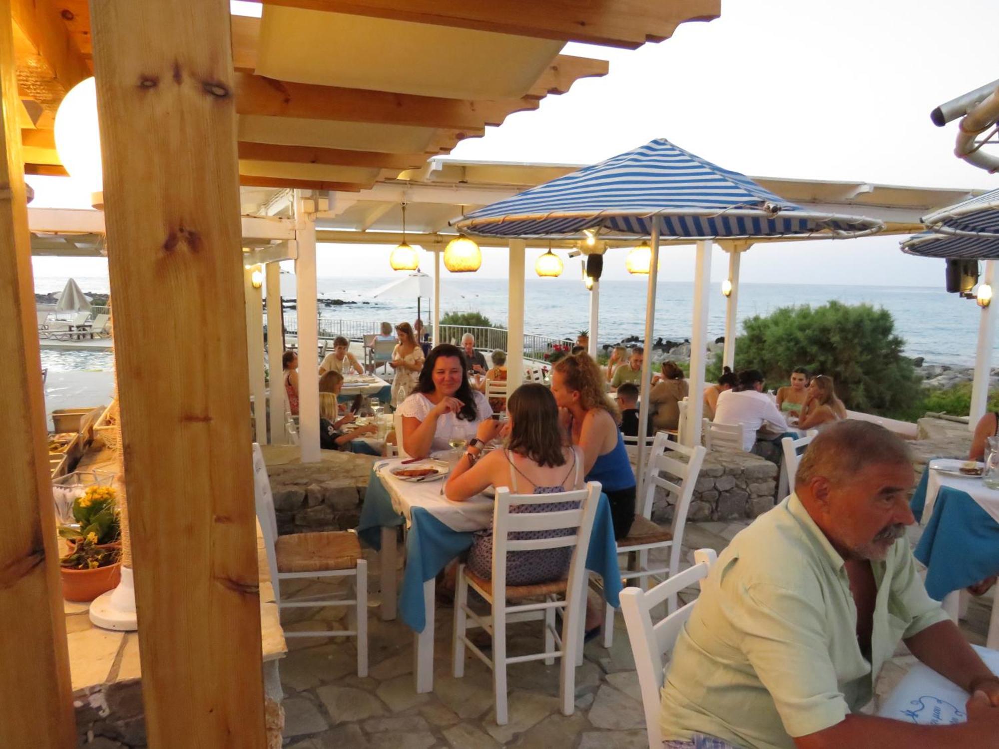 Blue Beach Villas Apartments Stavros  Exterior photo